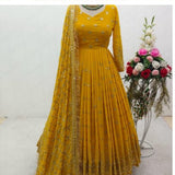 Launching New Đěsigner Gwon With Pent Dupatt Set