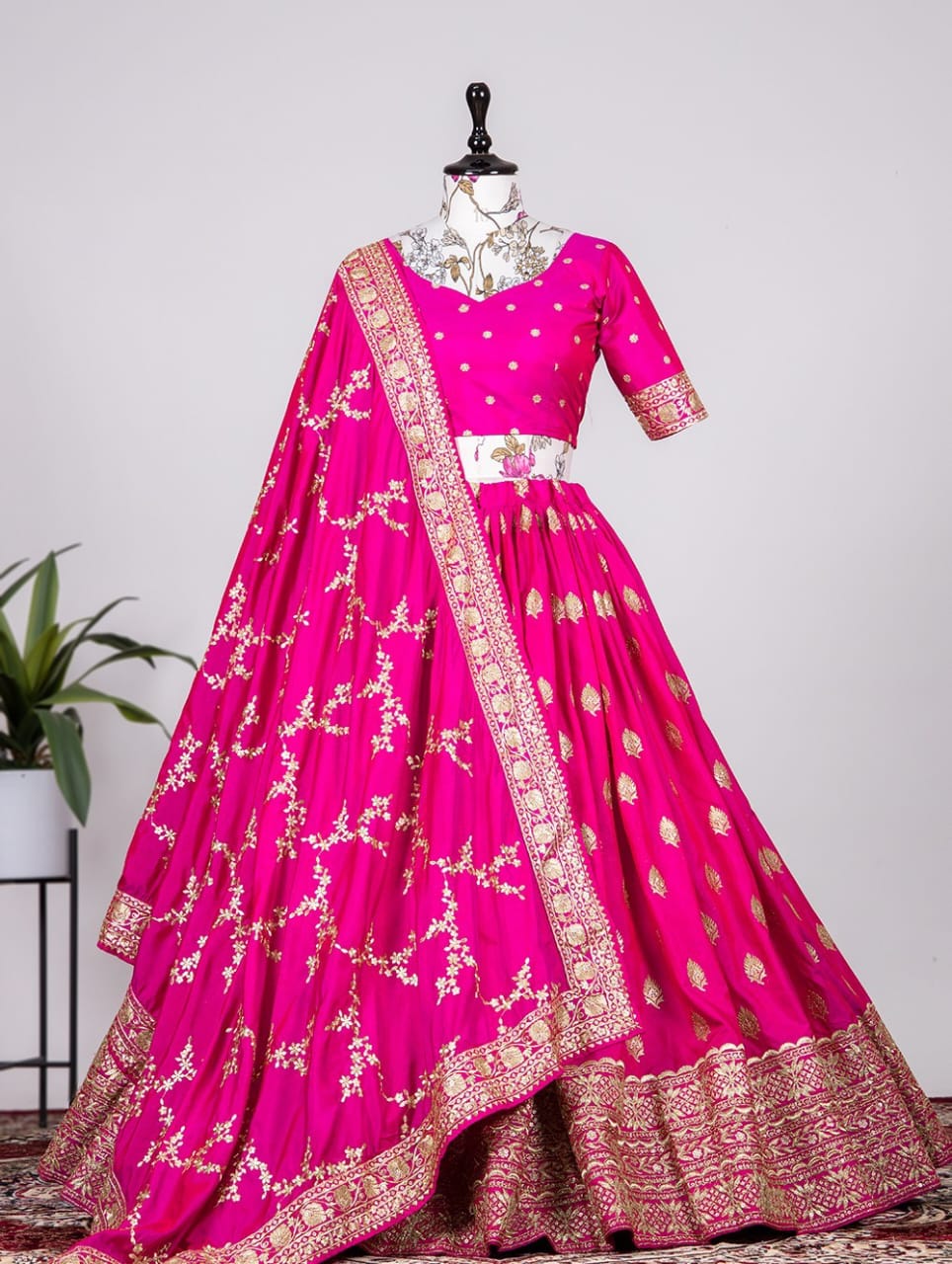 presence of Elegant Lehenga Choli