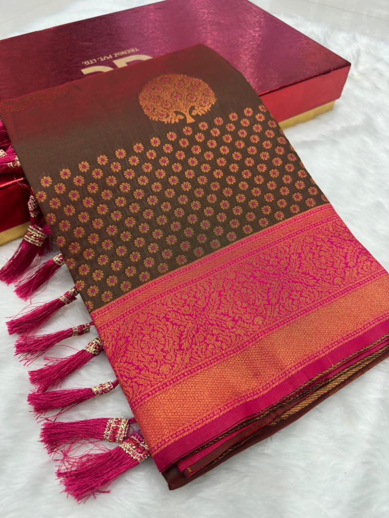 Soft Silk Saree With Zari Weaving