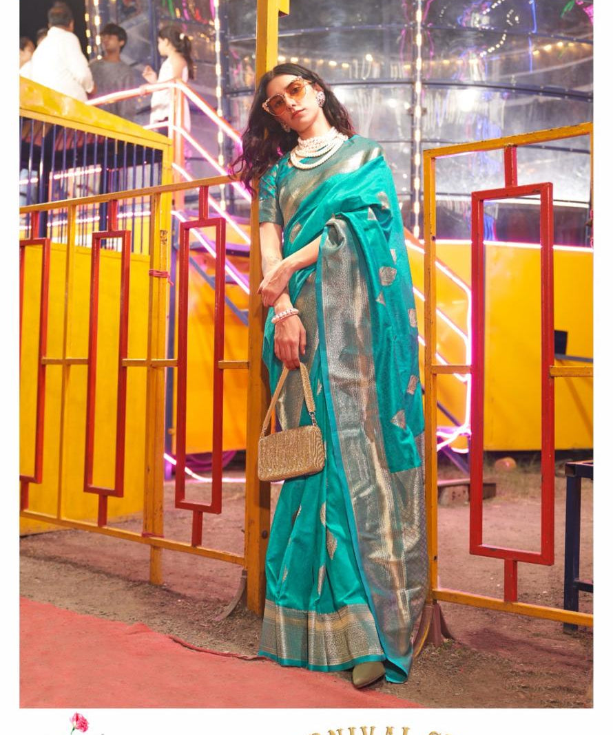 Karnival Handlloom Weaving Silk Saree