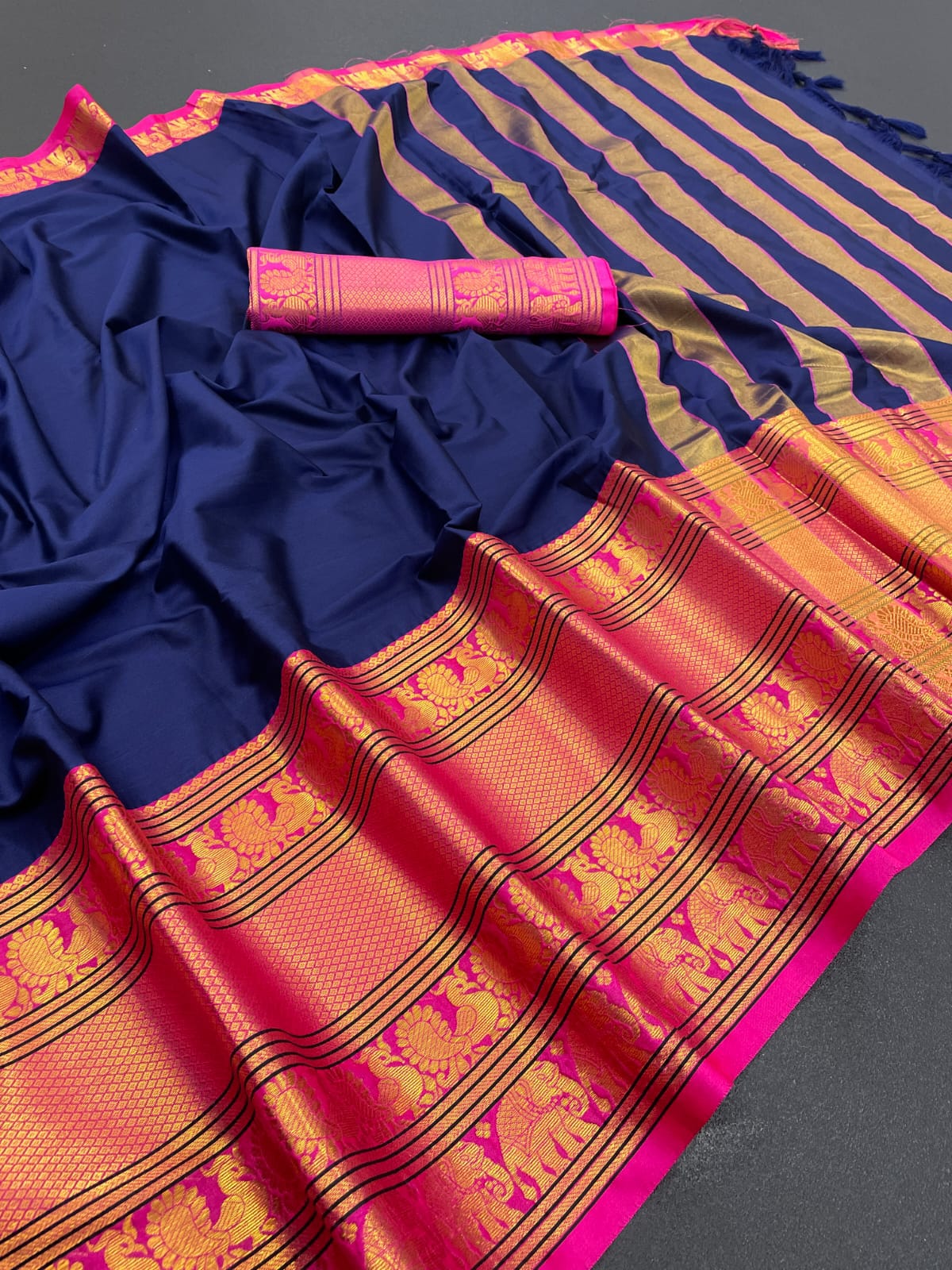 Exclusive Cotton Silk Saree With Jacquard Brocket Blouse