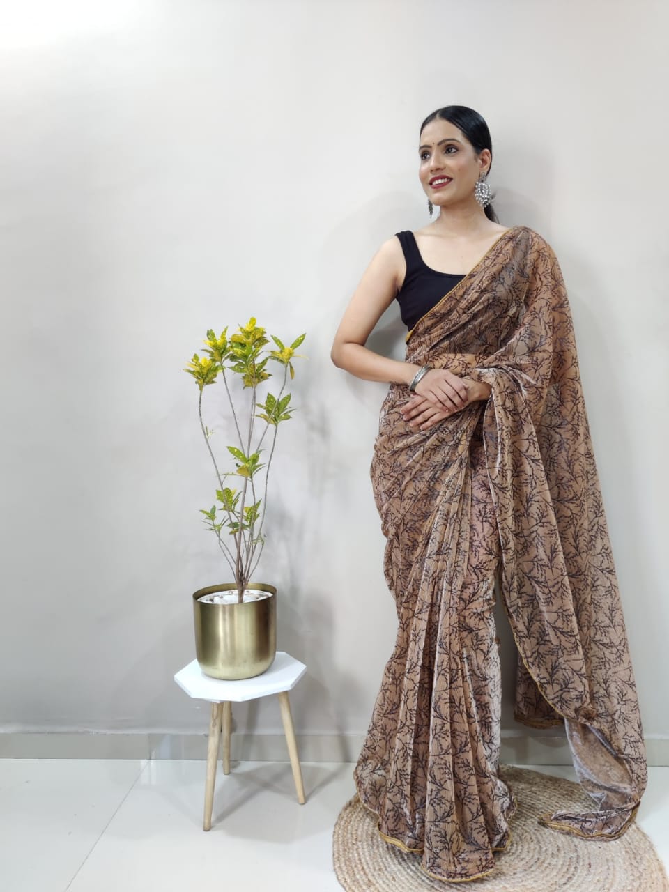 Launching New beautiful embrace Saree