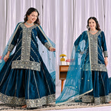 Trendy Partylook Embroidered Suit