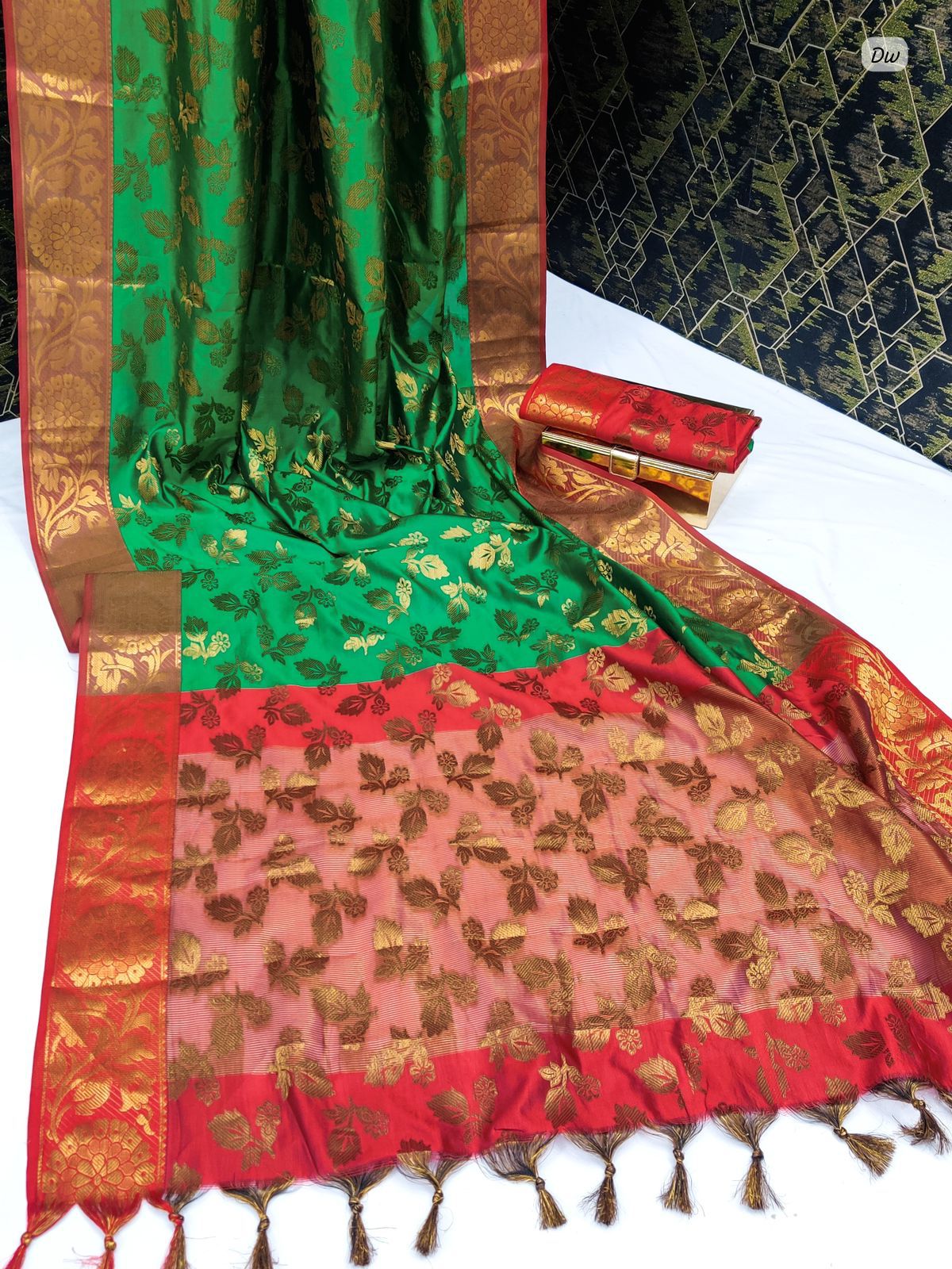 Beautifull Banarasi Silk Saree