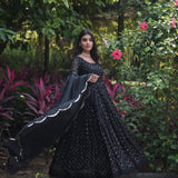 Premium  Collection Of Black Gown