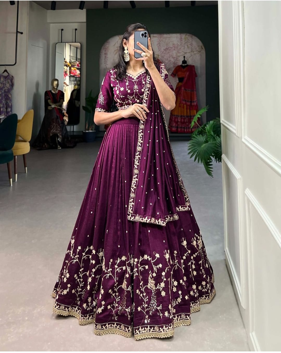 Beautyfull Chinon Zari Work Lehenga