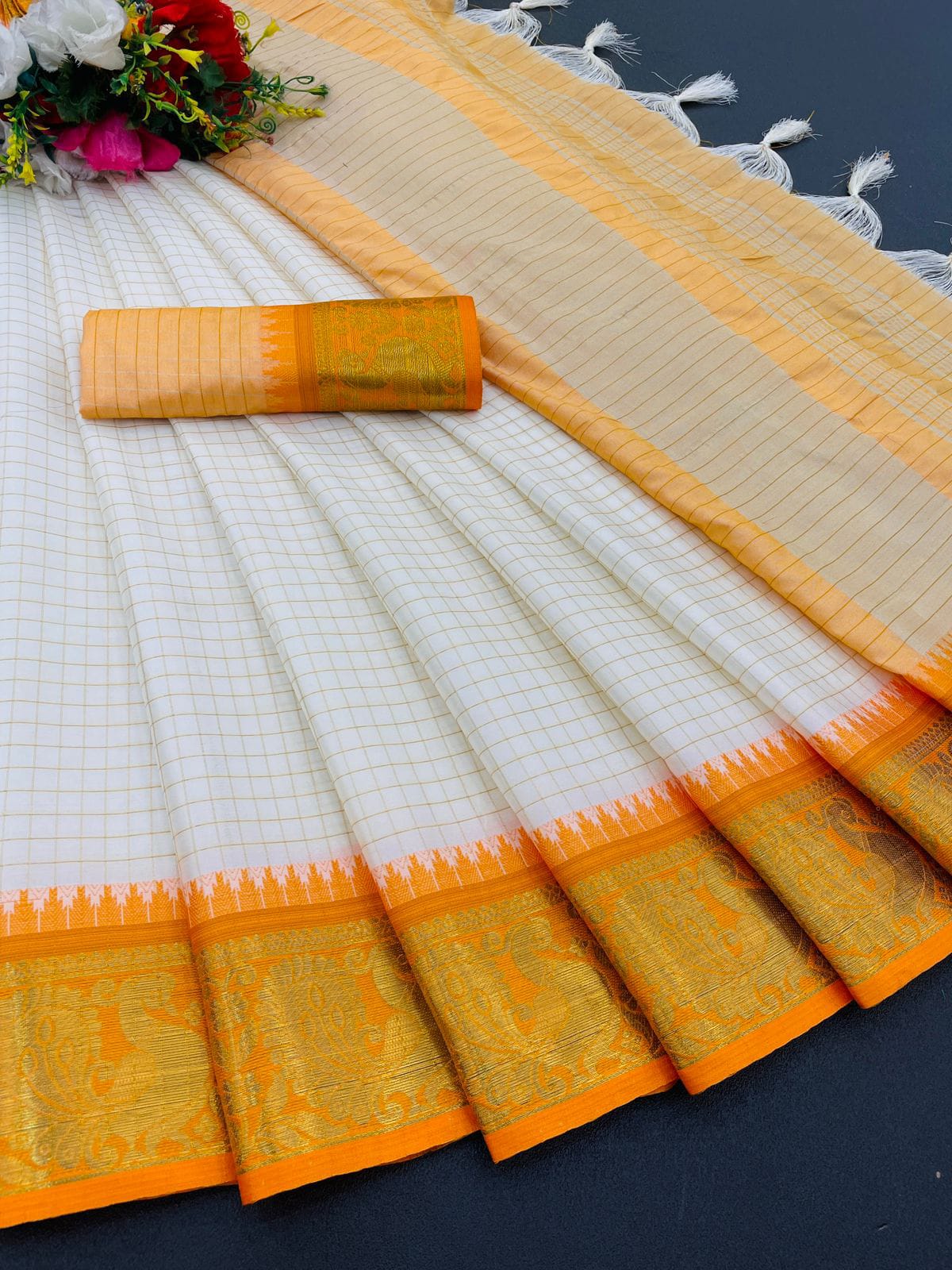 Exclusive Checks Pattern Silk Saree