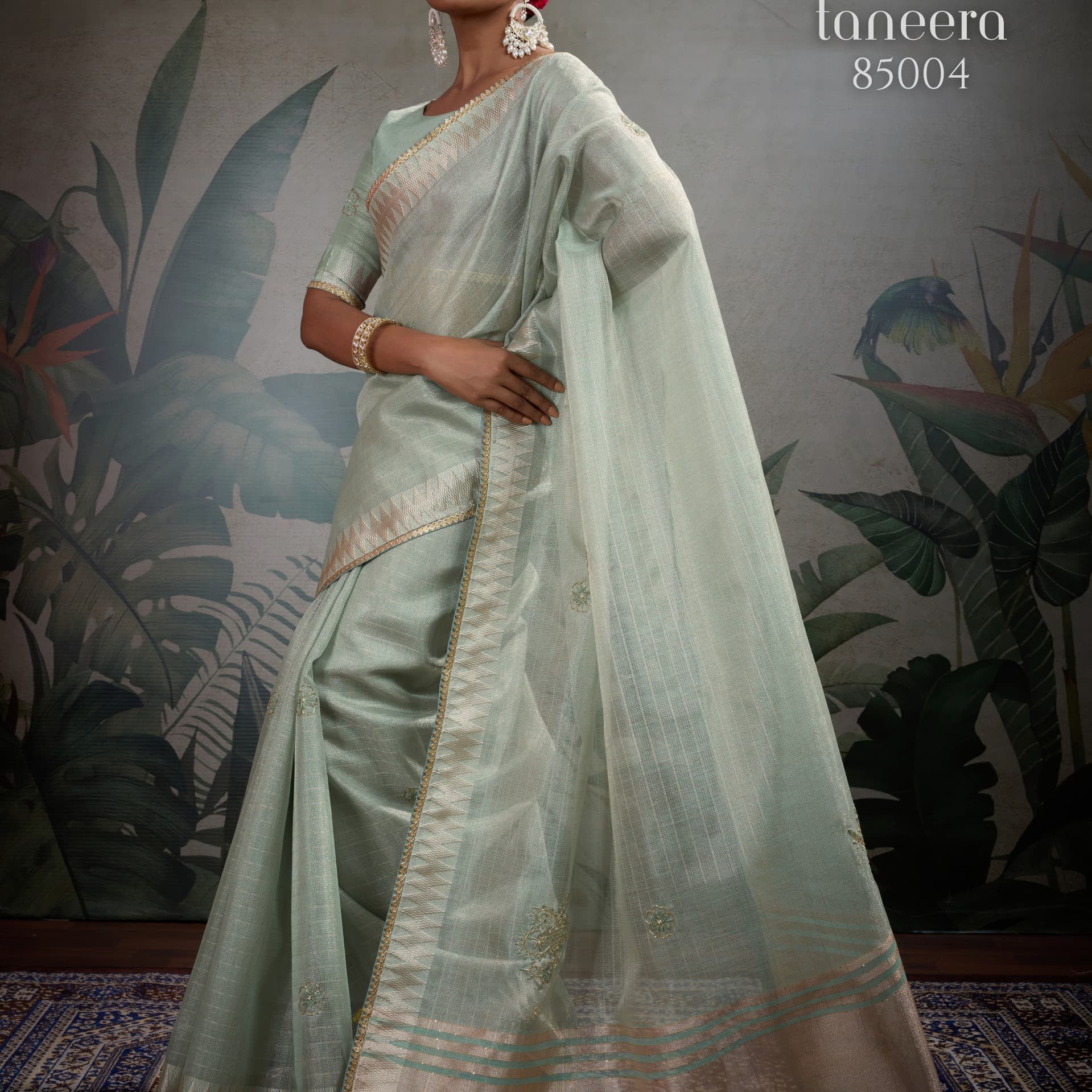 Taneera Finesse Linen Saree