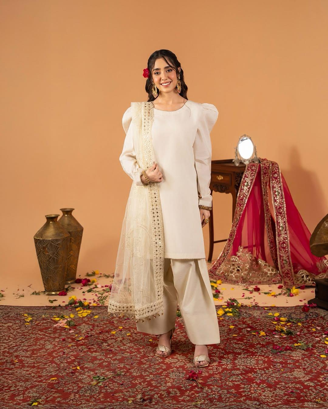 Designer Natural Creap Straight Suit
