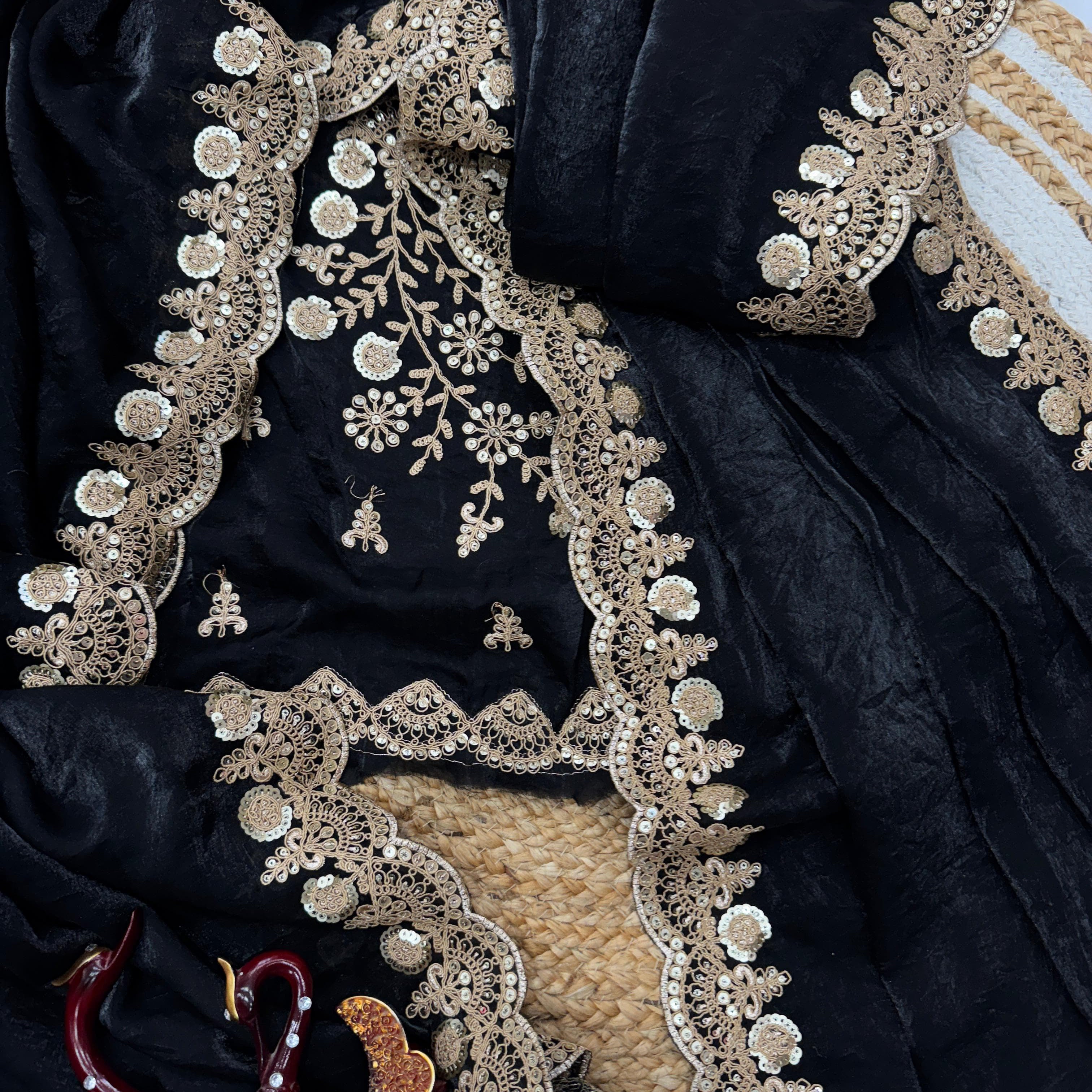 Exclusive Heavy Space Silk Saree