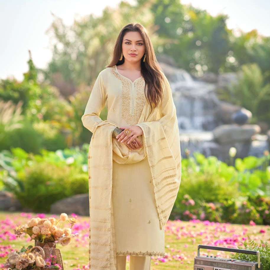 Dilbara Stunning Straight Suit