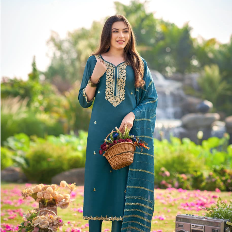Dilbara Stunning Straight Suit