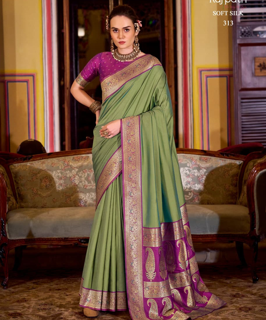 Wonderful Lehender Soft Silk Saree