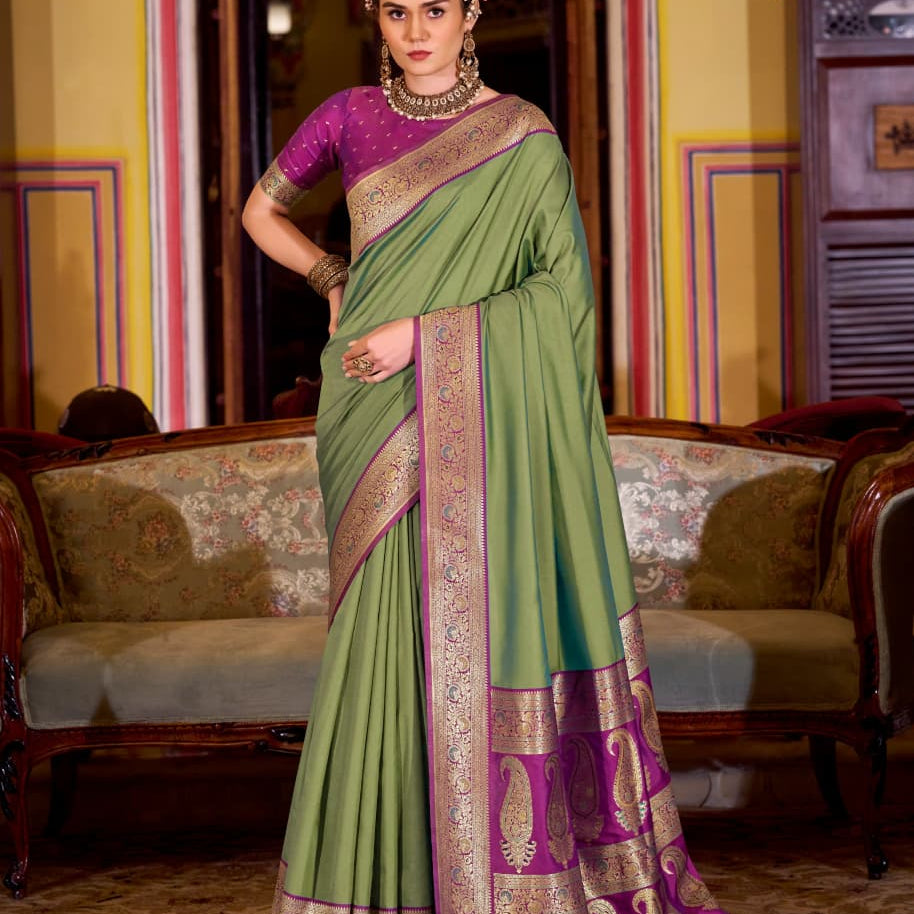 Wonderful Lehender Soft Silk Saree