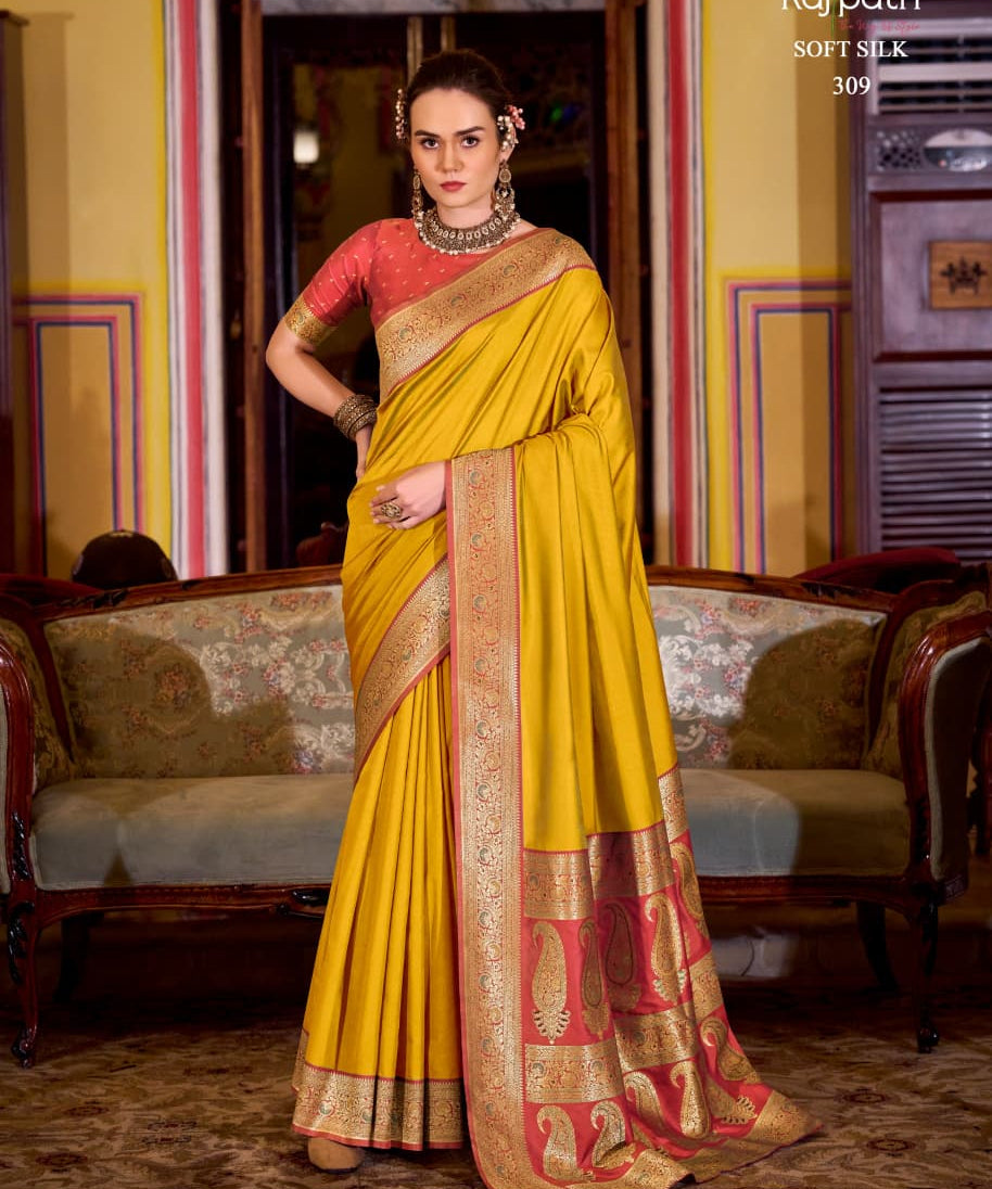 Wonderful Lehender Soft Silk Saree