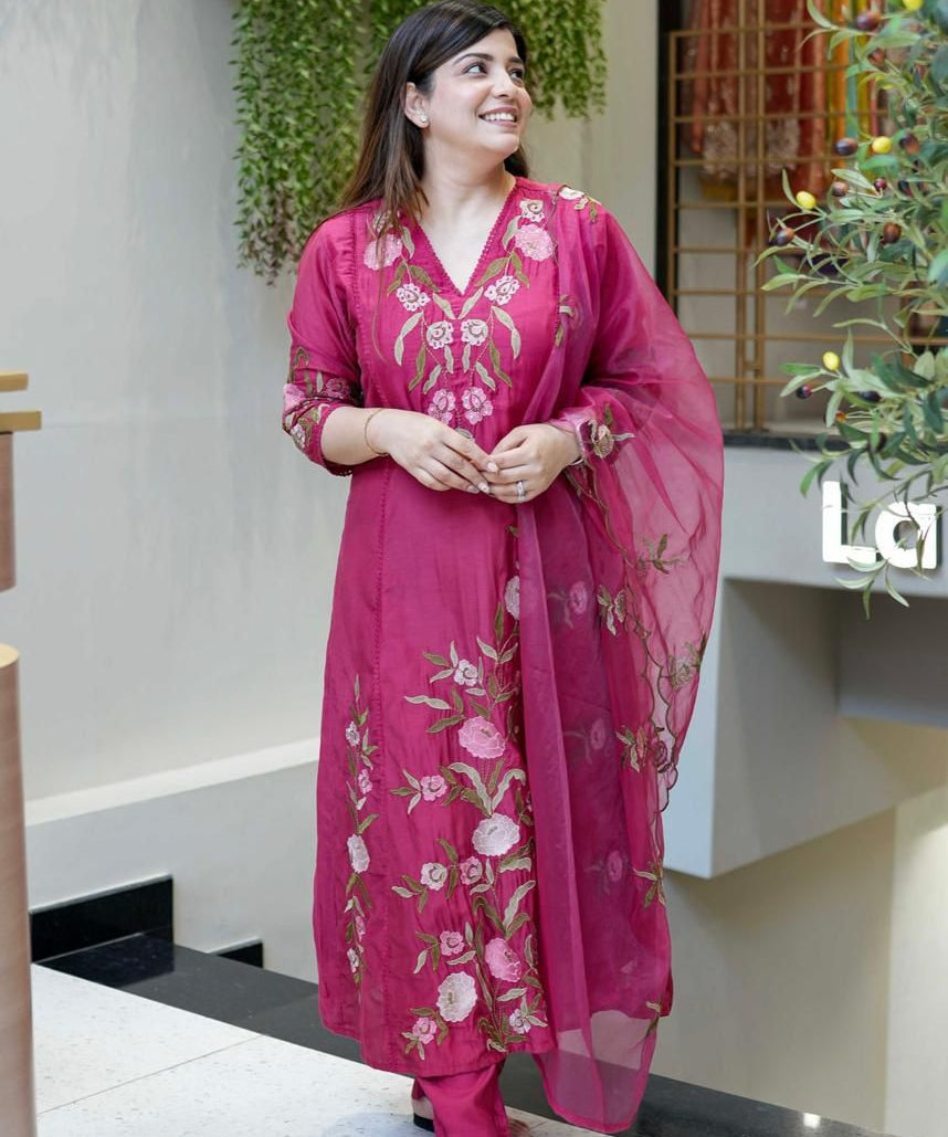 Reddis Charm Georgette Anarkali Gown