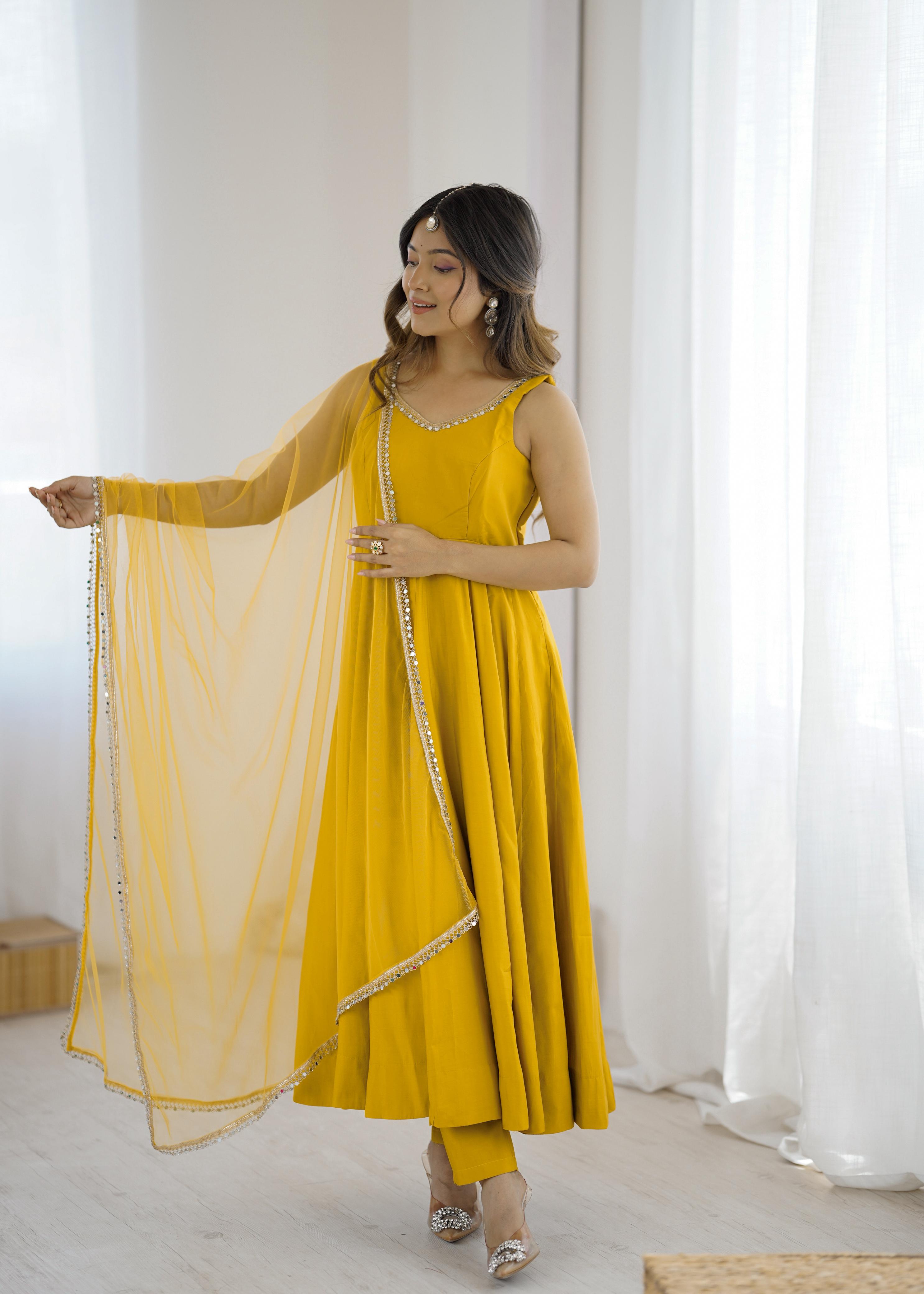 Stylish Exclusive Roman Silk Gown