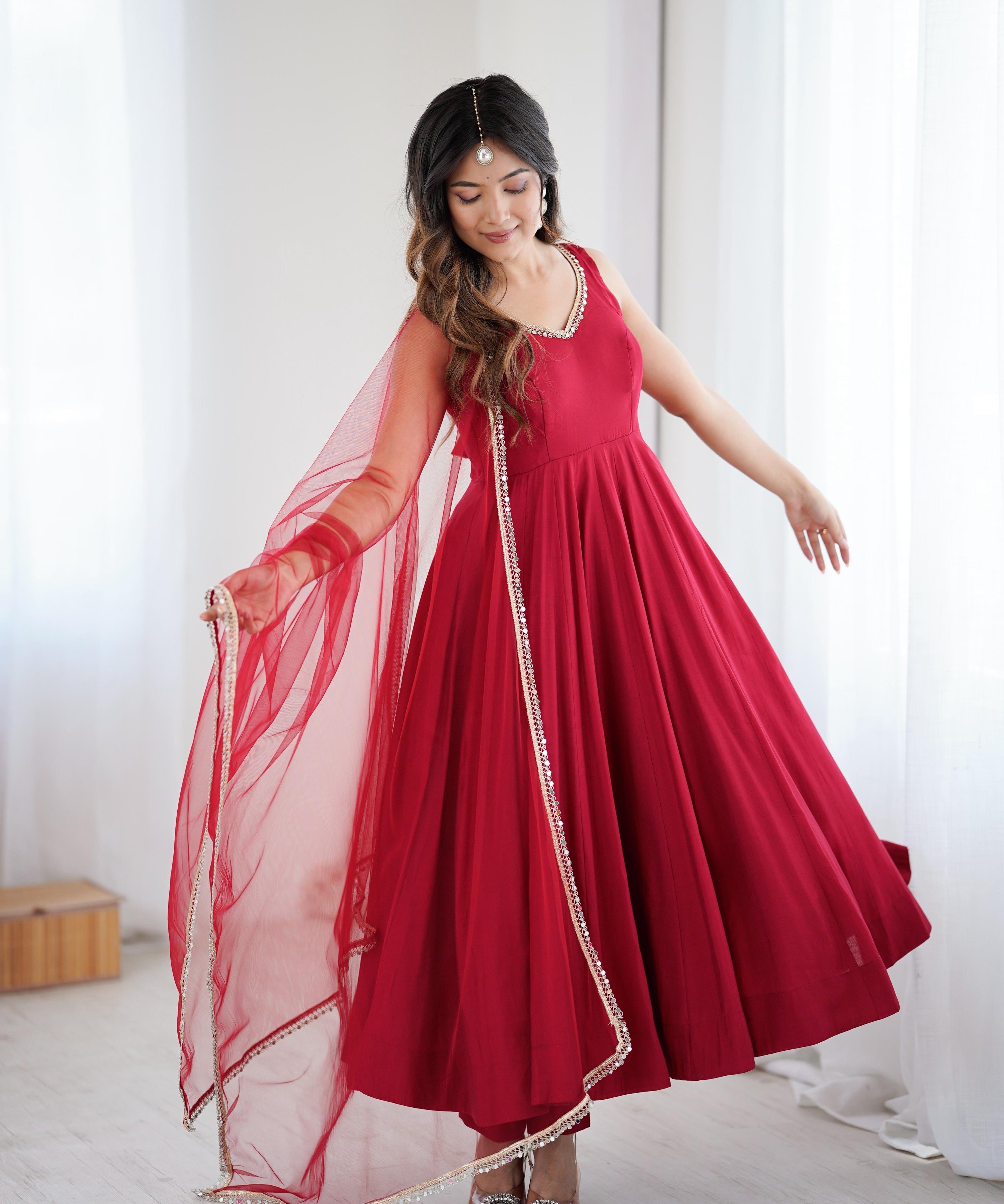 Stylish Exclusive Roman Silk Gown