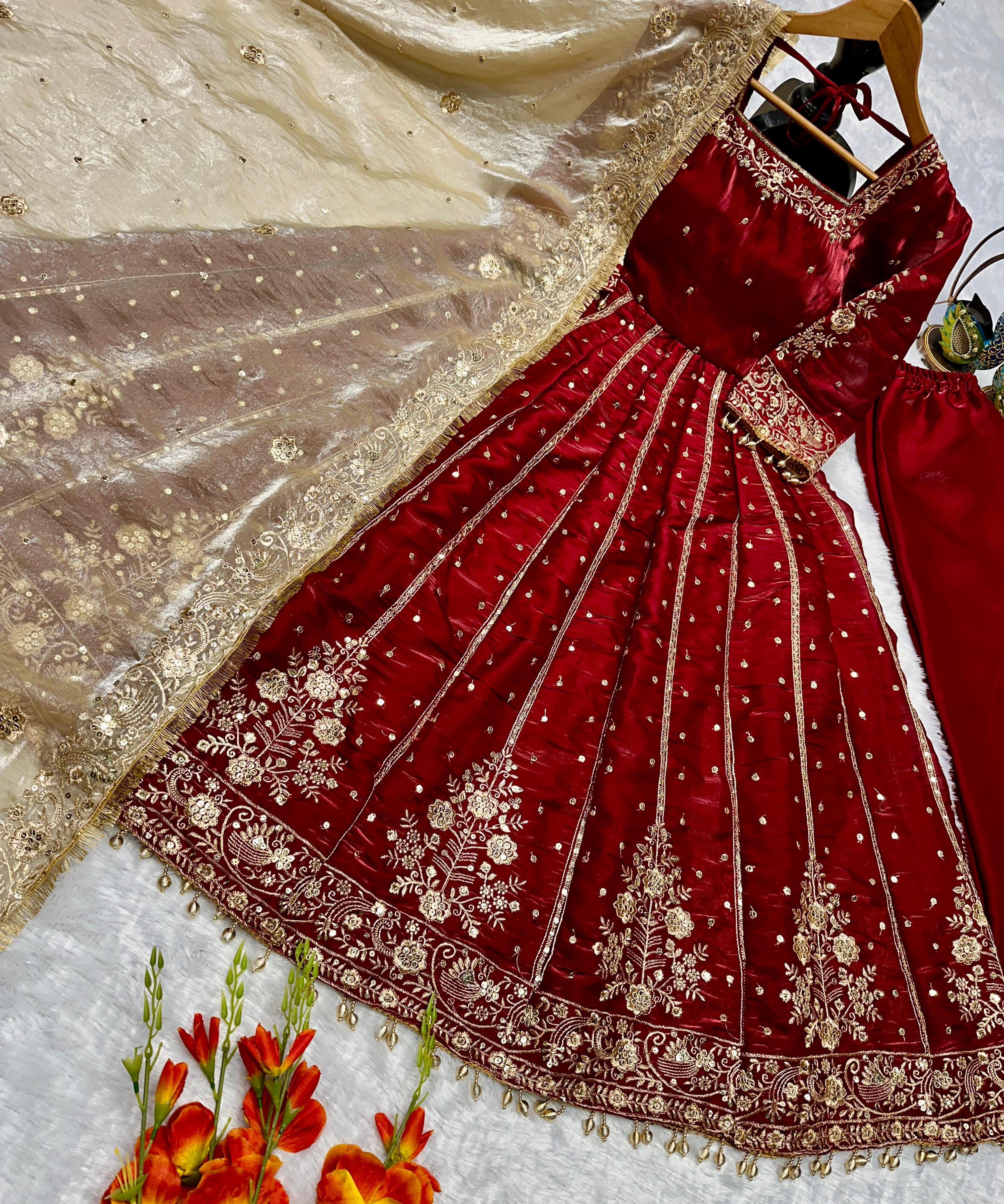 Shiny Embroidered Fandy Silk Suit