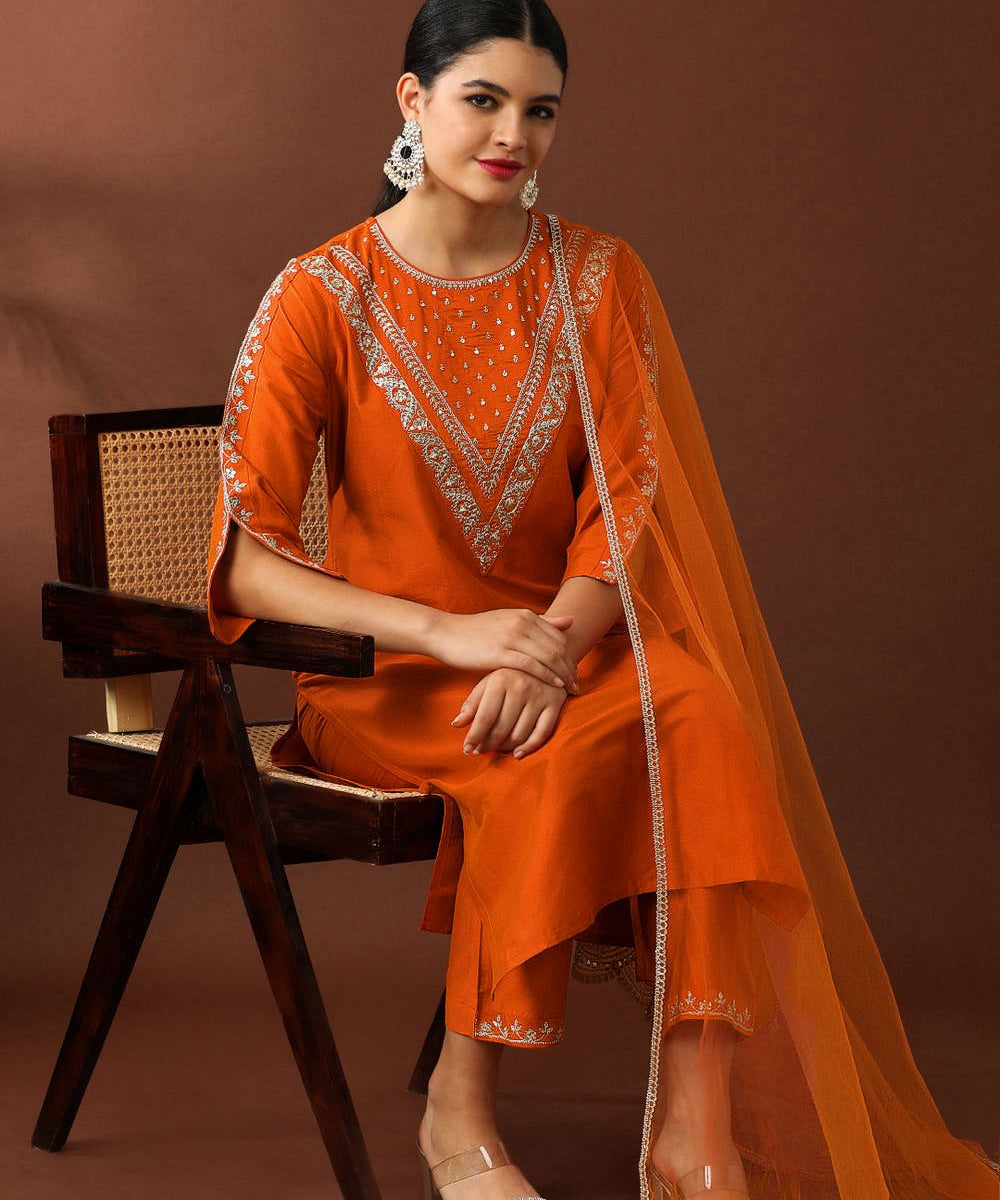 Presenting Roman Silk Straight Suit