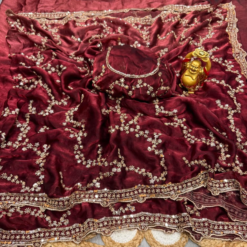 Shiny Beds Work Space Silk Saree