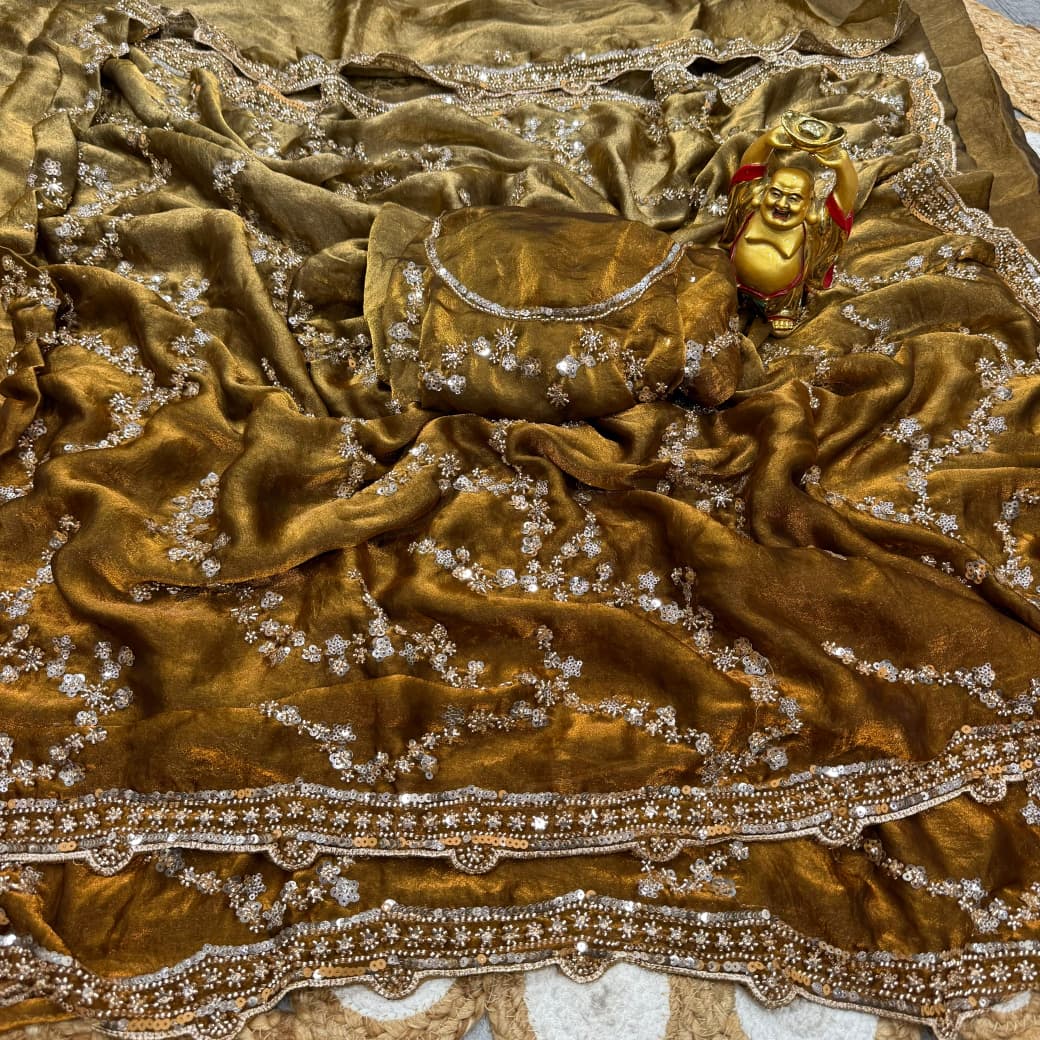 Shiny Beds Work Space Silk Saree