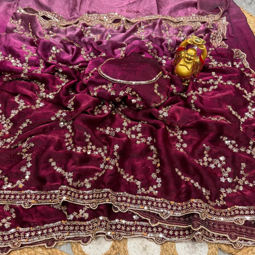 Shiny Beds Work Space Silk Saree