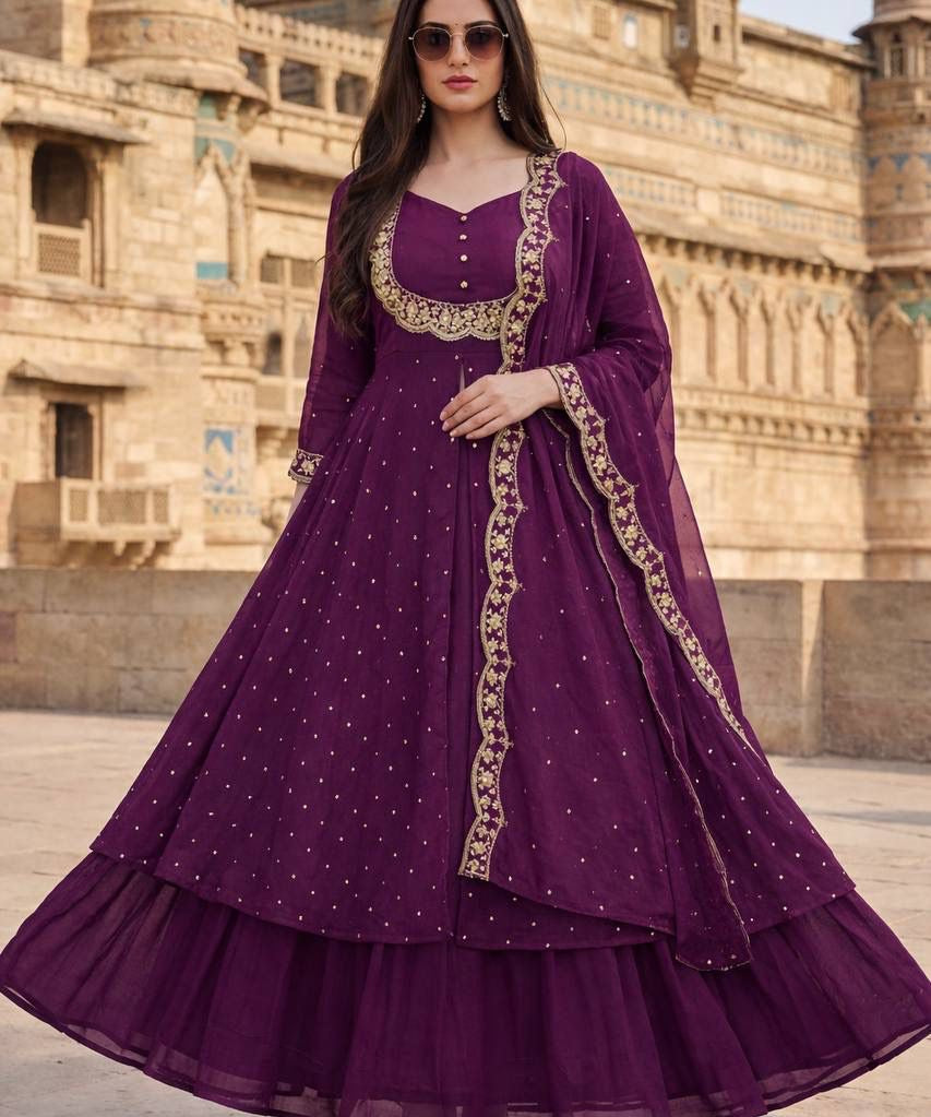 Trendy Rajveer Vichitra Crop Top