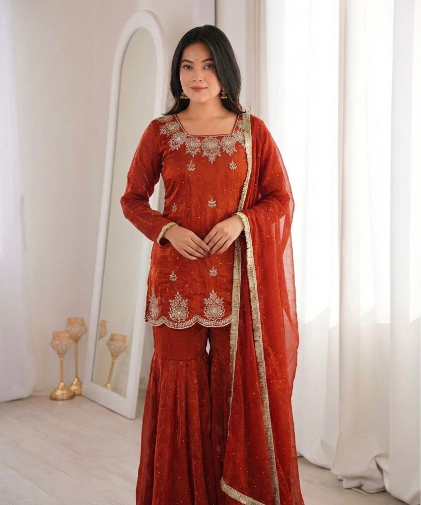 Boutique fendy Silk Top Sharara