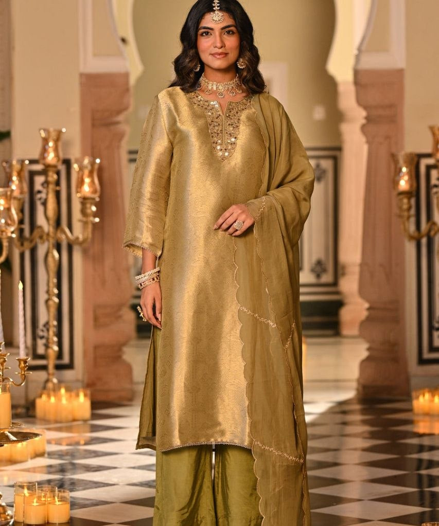 Elegant Kanjivaram Silk Straight Suit
