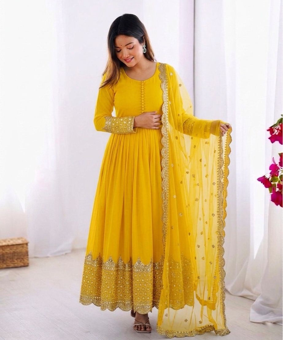 HIT DAMAN GOWN