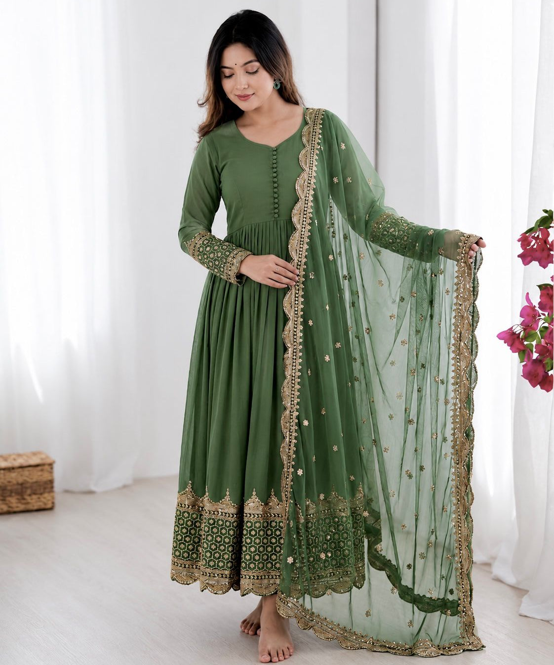 HIT DAMAN GOWN