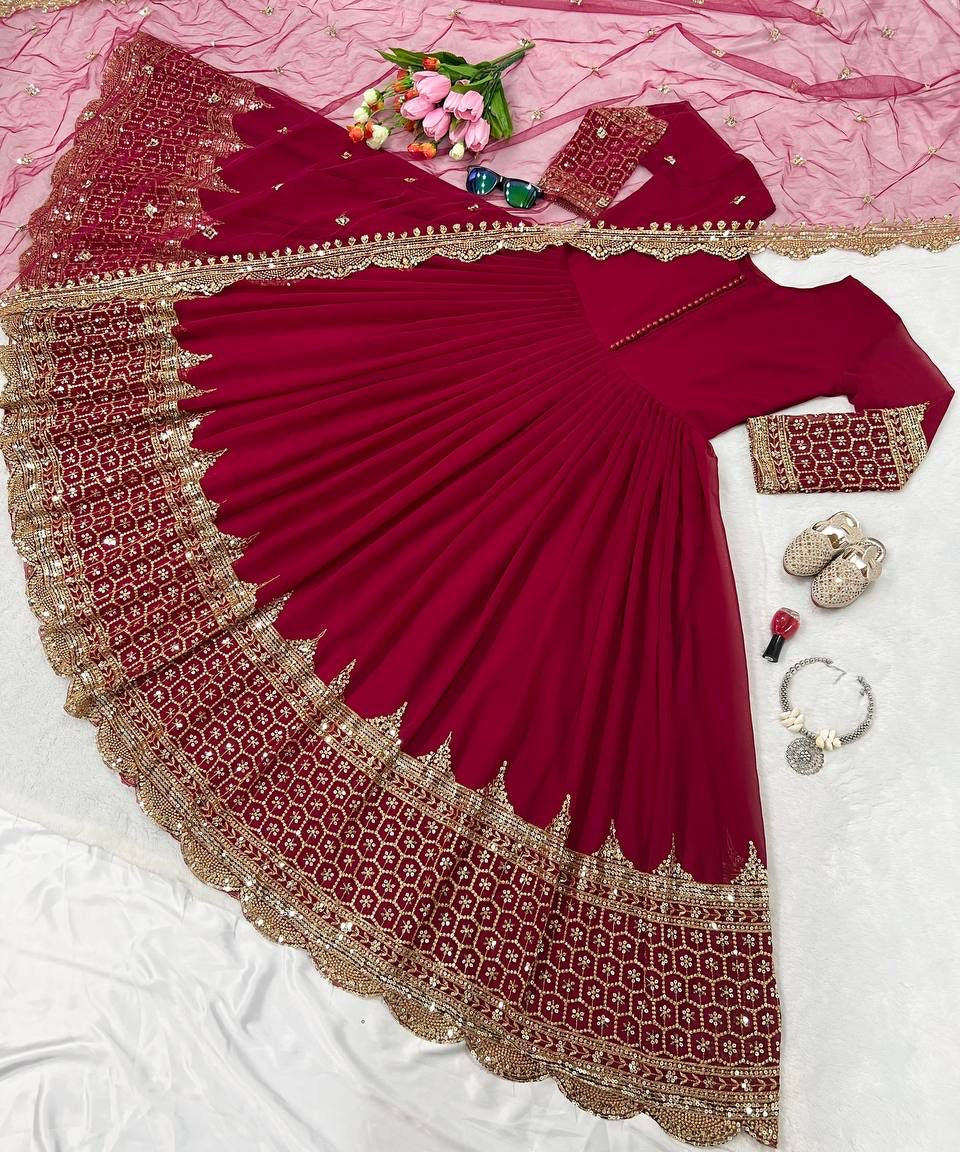 HIT DAMAN GOWN