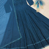 PRESENTING  BEAUTIFUL  STYLISH GOWN