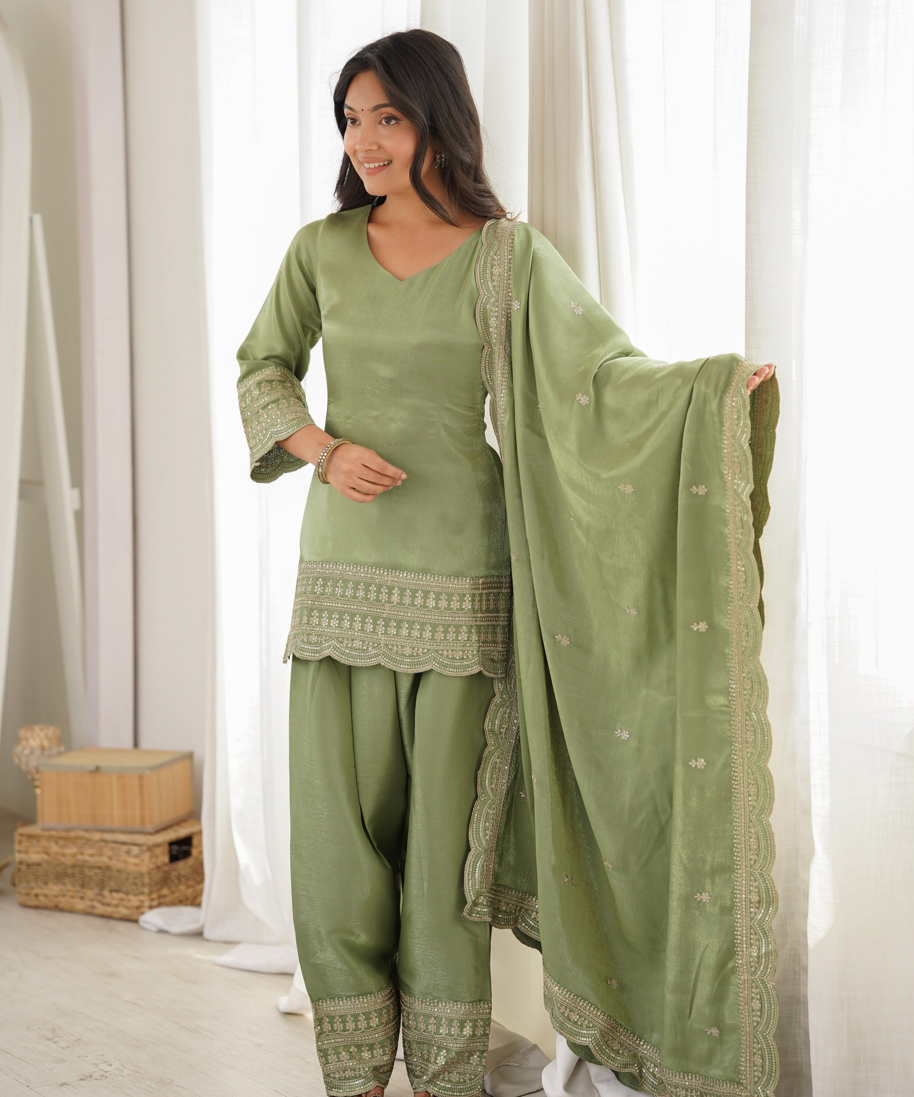Glass Roman Silk Embroidered Suit