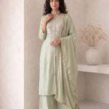 Elegance Roman Silk Suit