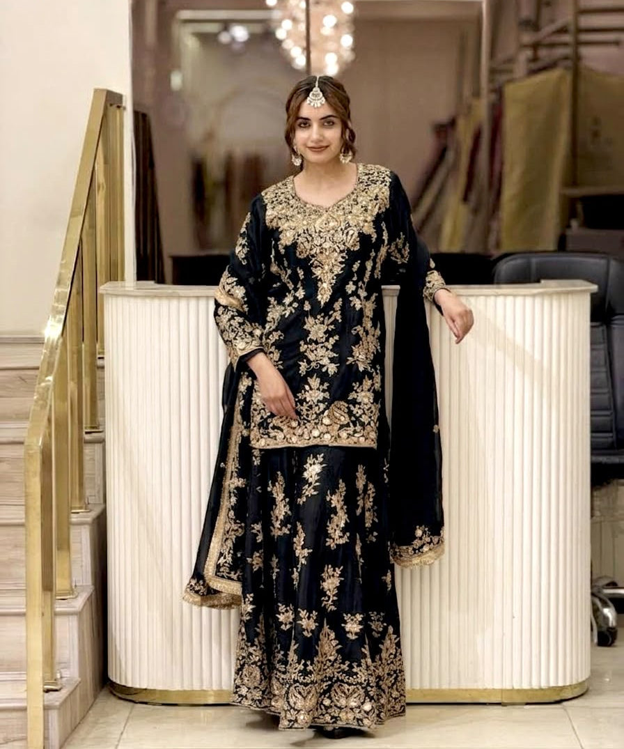 Elegance Pakistani Embroidered Suit