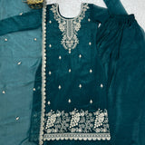 Fresh Look Crunchy Silk Straight Suit