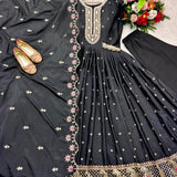 Black Natural Creap Gown