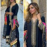 Trendy Pakistani Stright Suit