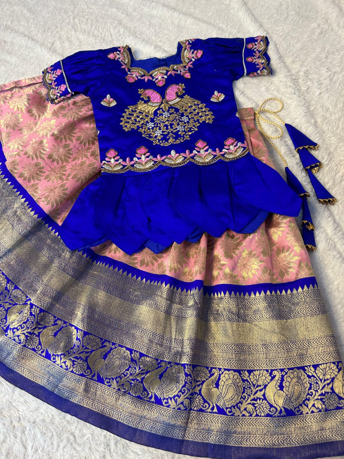 Trending  Zari Weaving Kids Lehenga Choli